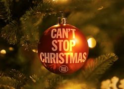 Робби Уильямс пародирует Бориса Джонсона. Смотрите клип Can't Stop The Christmas