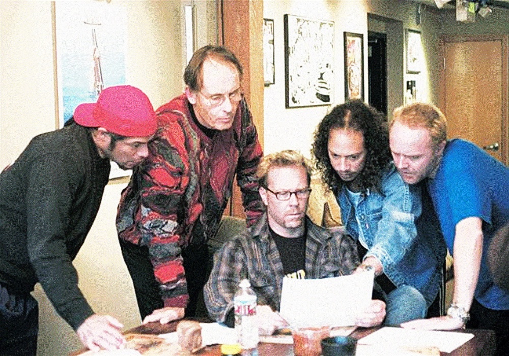 Phil Towle рассказывает, как фанаты Metallica реагируют на него. Кто-нибудь напал на него?