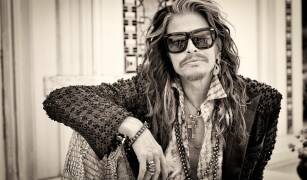 Стивен Тайлер отправился на реабилитацию. Aerosmith отменяет концерты Стивен Тайлер отправился на реабилитацию. Aerosmith отменяет концерты