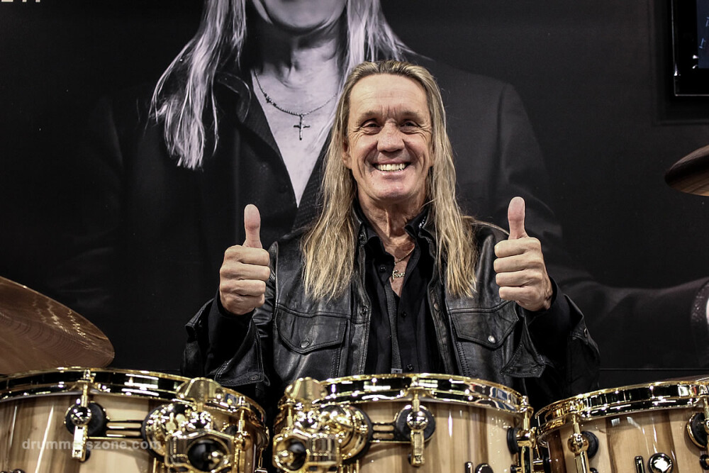 Нико Макбрейн (Iron Maiden) рассказал, как он победил рак