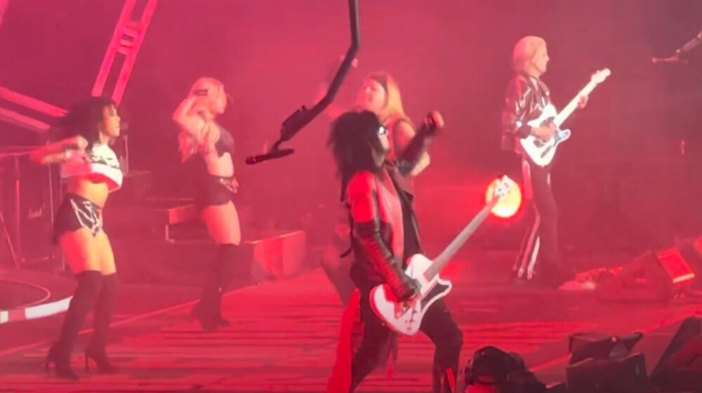 Mötley Crüe отыграли первый концерт с John 5 на гитаре (видео)