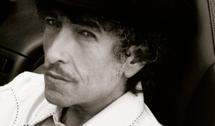 Боб Дилан выпустит концертный альбом Shadow Kingdom